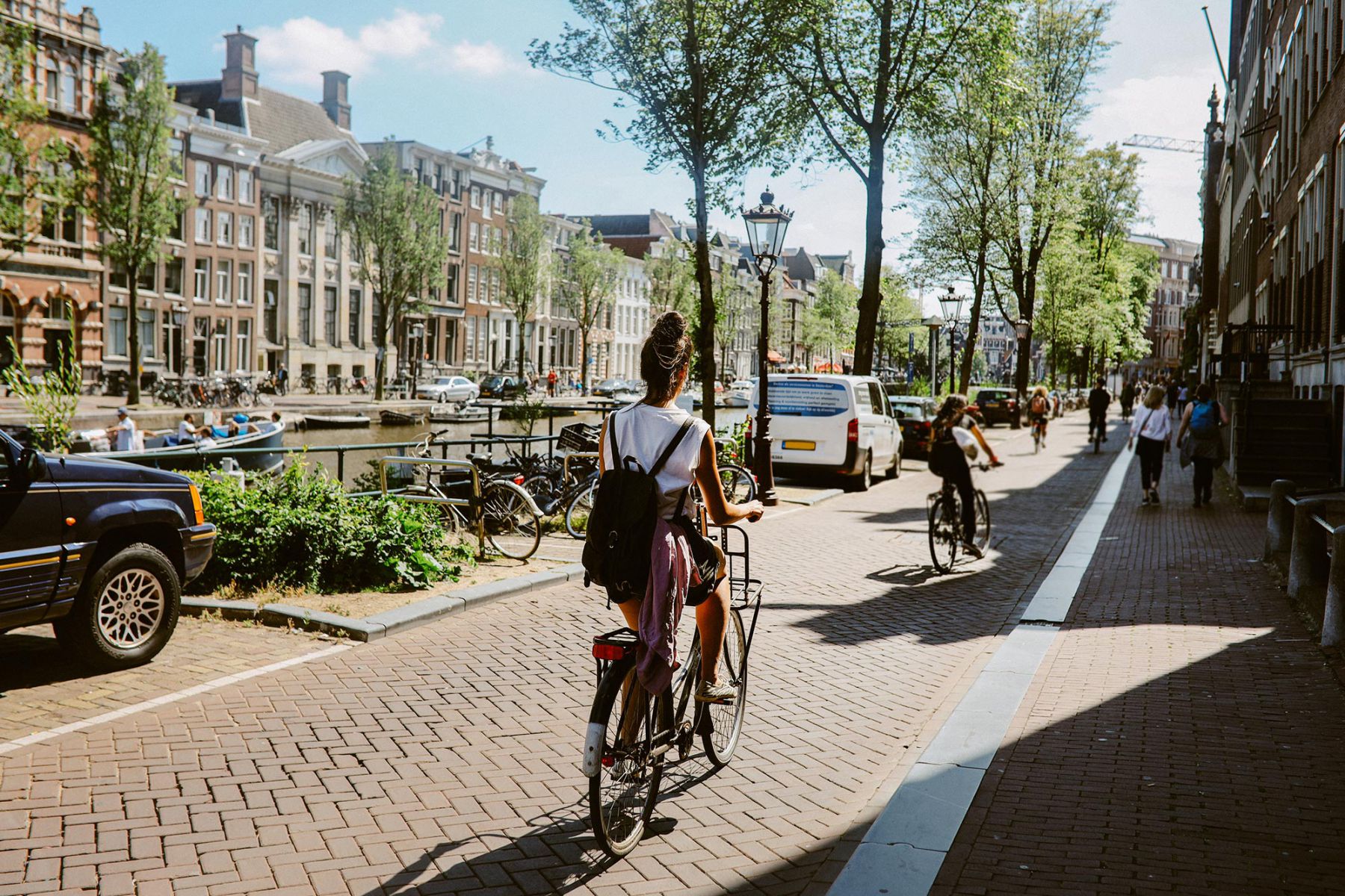 Veel steden zijn perfect met de fiets te verkennen | iStock - lechatnoir