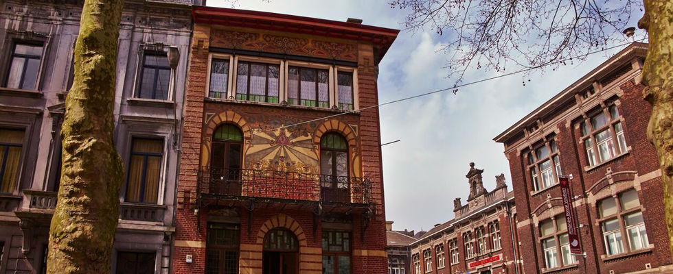 Foto van Art Nouveau architectuur in Charlero - Photo by Martijn Senders Photography