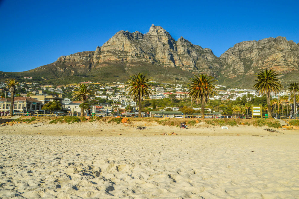 Camps Bay. Beeld: Esther Blaauwwiekel