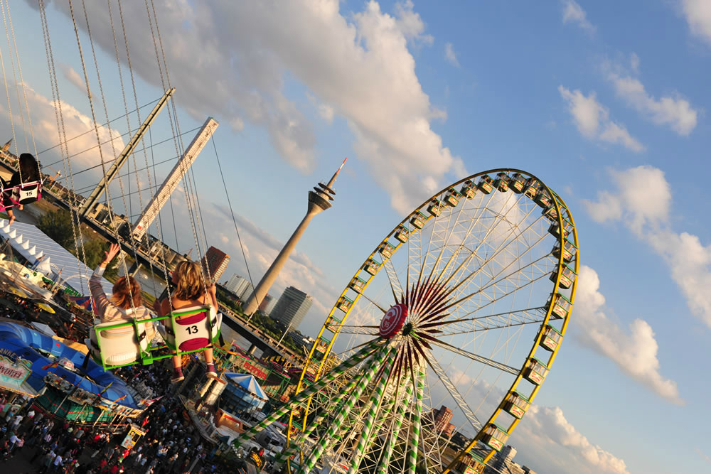 Kermis in Düsseldorf. Beeld: Dusseldorf Tourismus