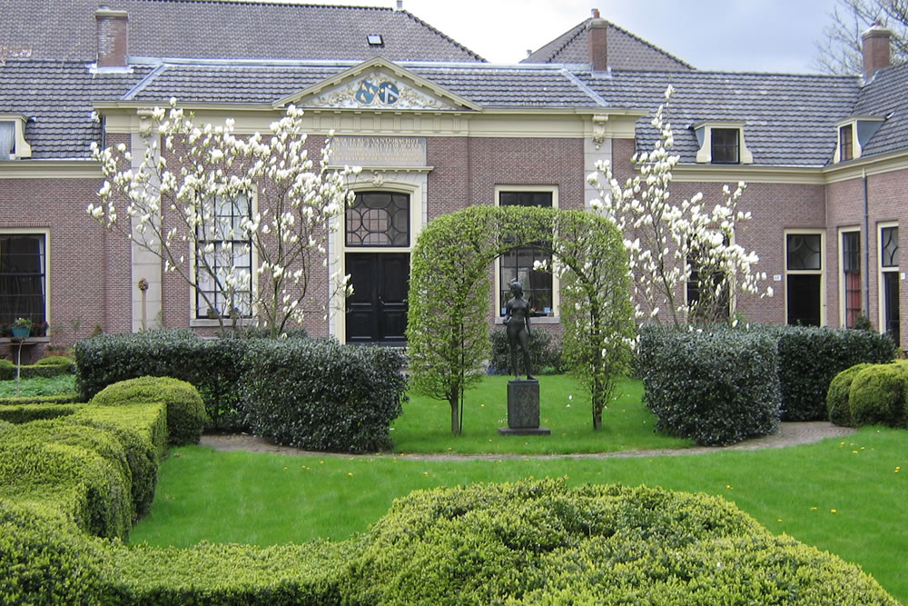 Hofjes in Haarlem. Beeld: Wikimedia Commons Steinbach